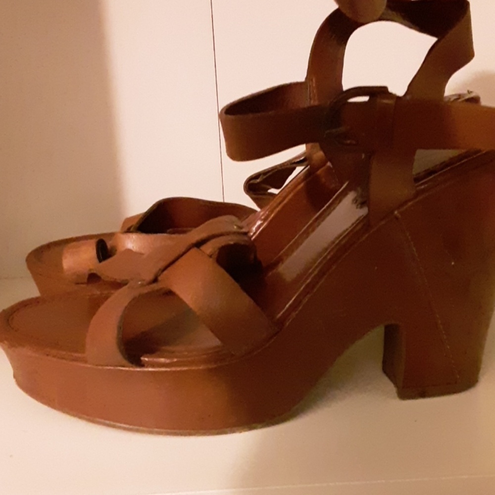 Kaya platform sandals